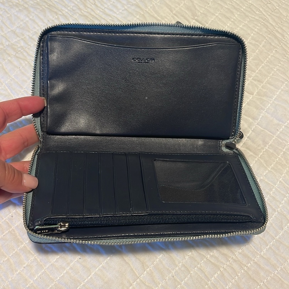 Coach wristlet wallet - Picture 3 of 3